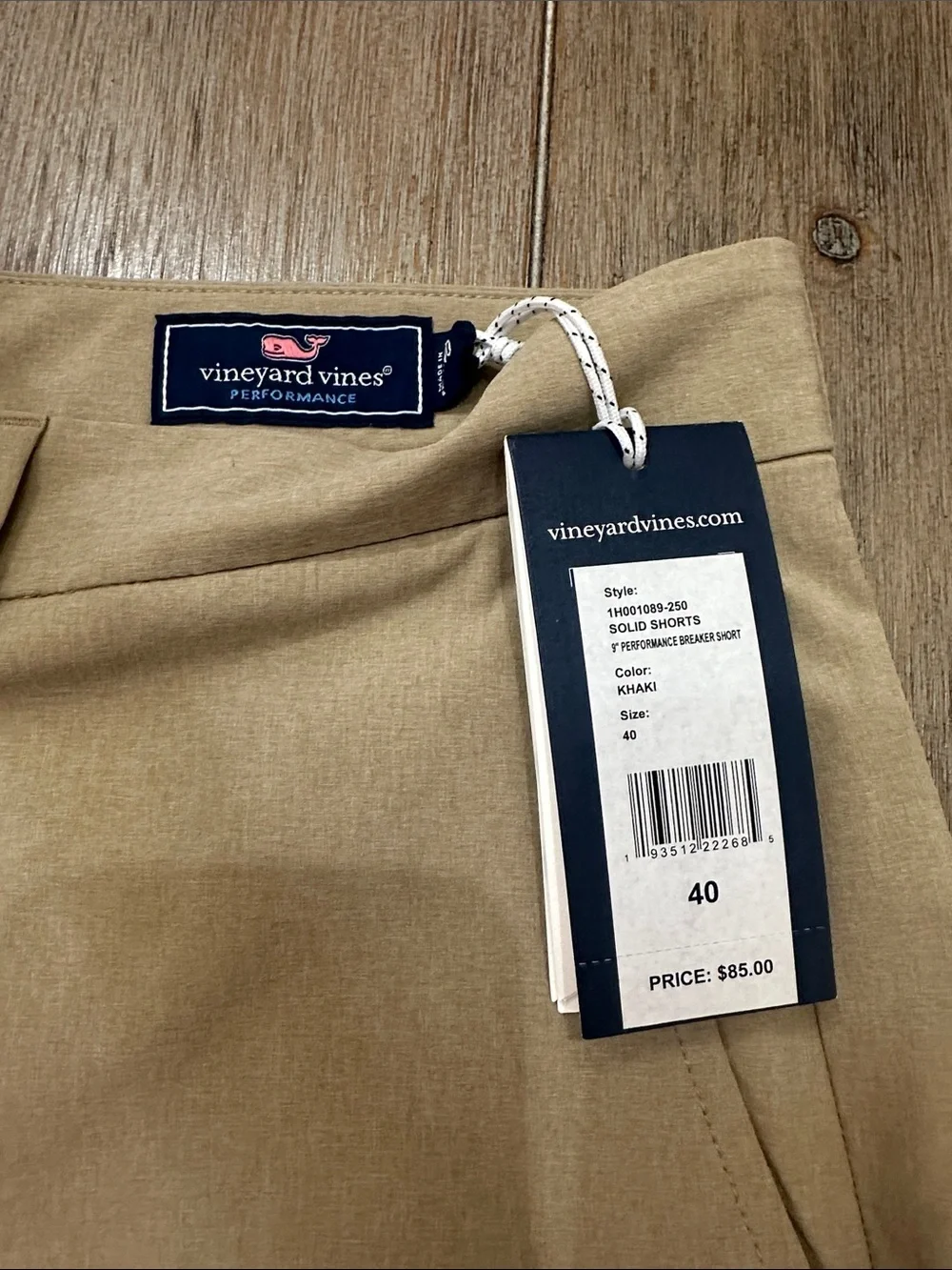 Vineyard Vines new tags